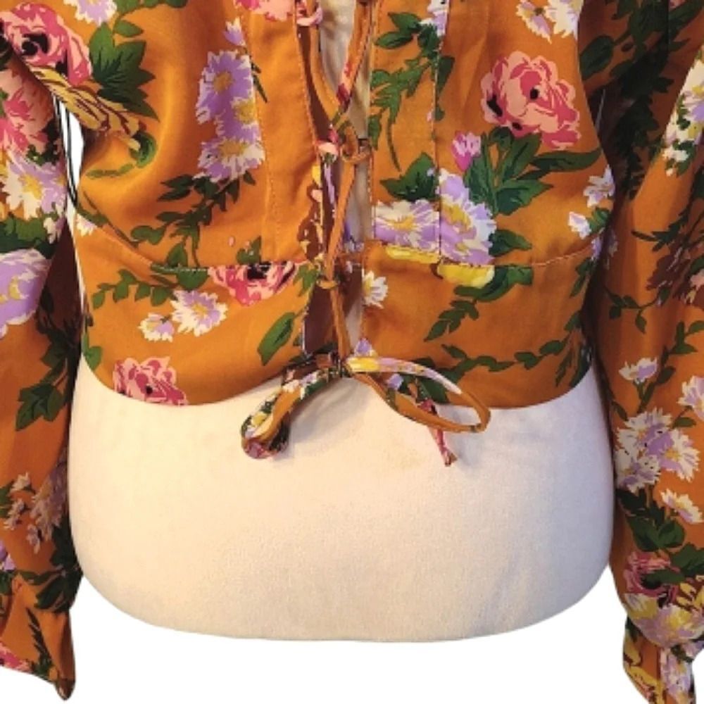 Milk & Honey Rustic Floral Lace Up Ruffled Long Sleeve Crop Blouse Large NWOT - Picture 14 of 15
